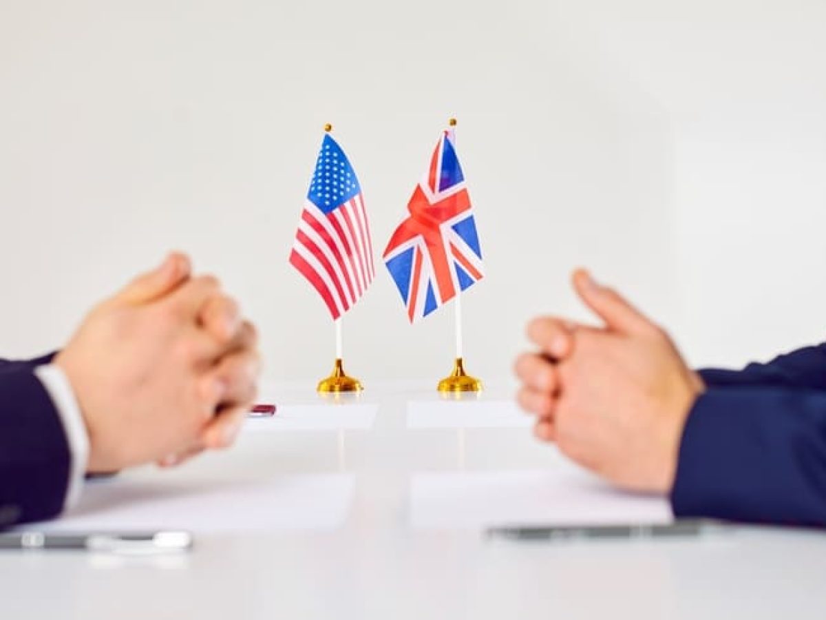 Inglês britânico x inglês americano: quais as diferenças? - Wizard